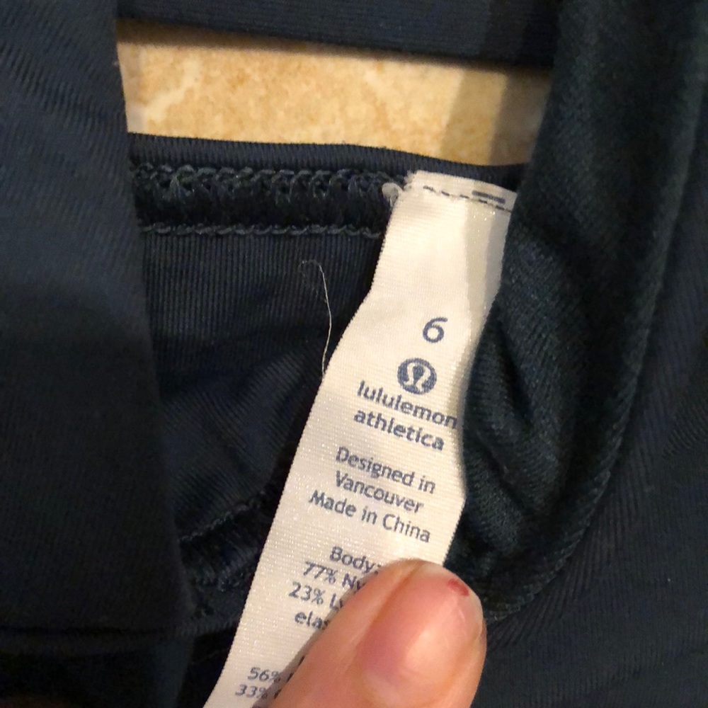 Brand New lululemon sports bra - Picture 3 of 3